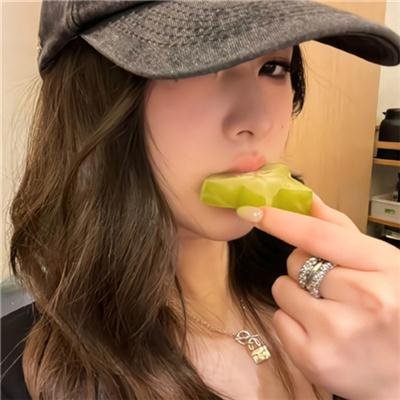 春川答案 海报